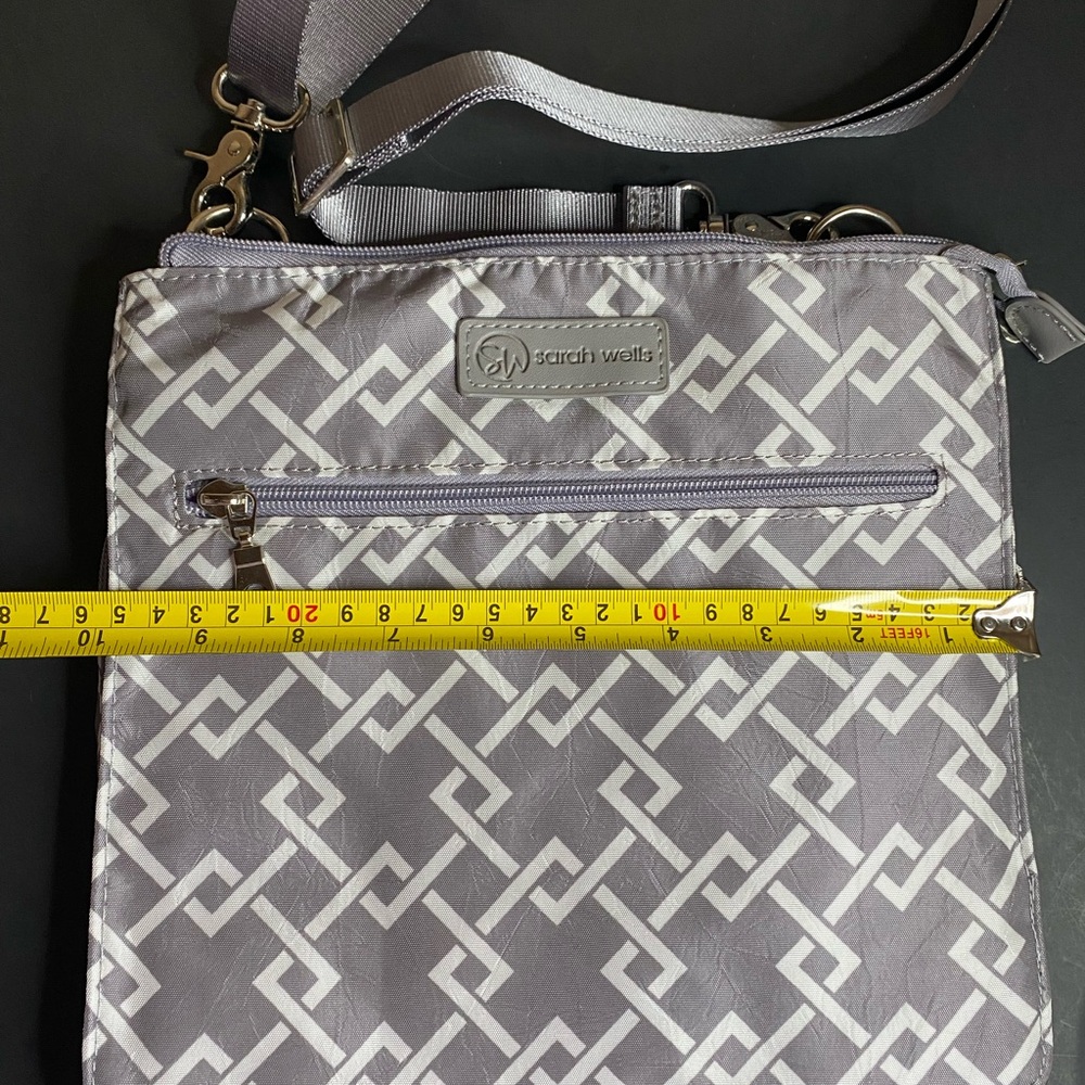 Sarah Wells MHeart Bag Gray Purple Crossbody Bag Zip Closure - Picture 4 of 7